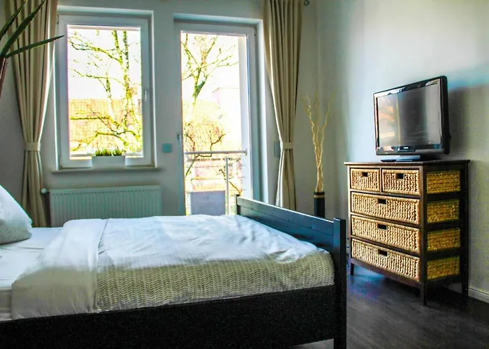 EXKLUSIVE 2 Zimmer Wohnung mit Balkon in Top Lage!