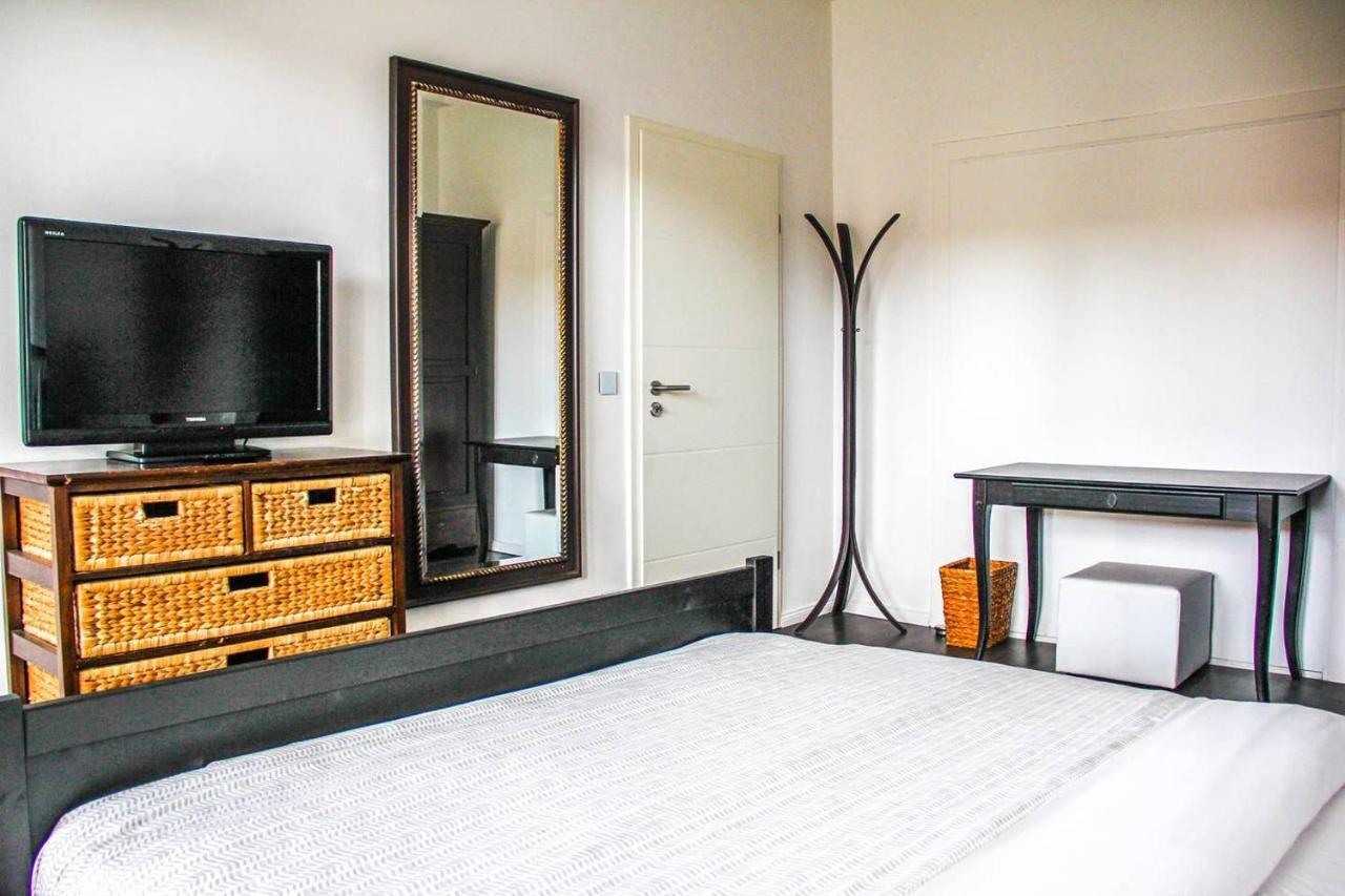Exklusive 2 Mit Balkon In Lage! BRE