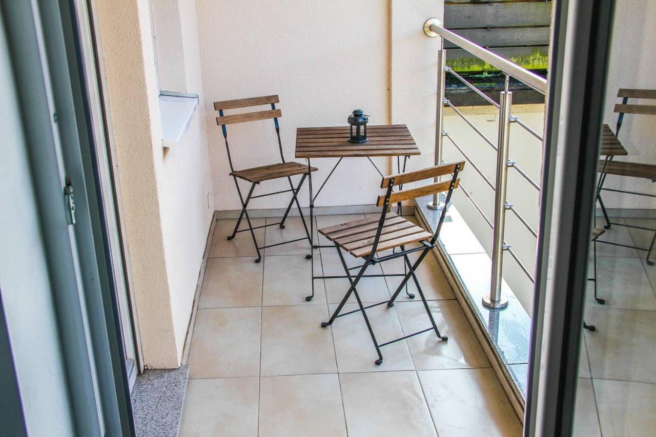 Exklusive 2 Mit Balkon In Lage! BRE