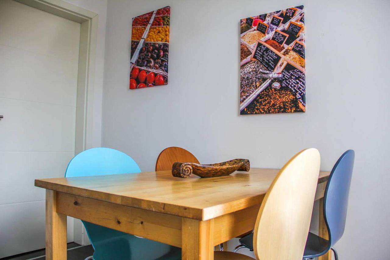 Appartement Exklusive 2 Mit Balkon In Lage! BRE