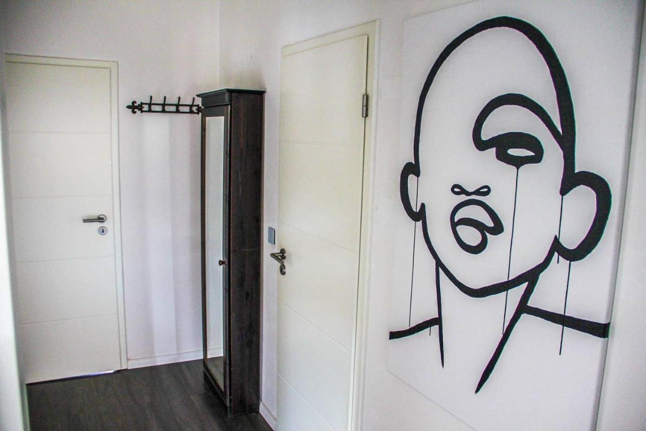 Exklusive 2 Mit Balkon In Lage! *
