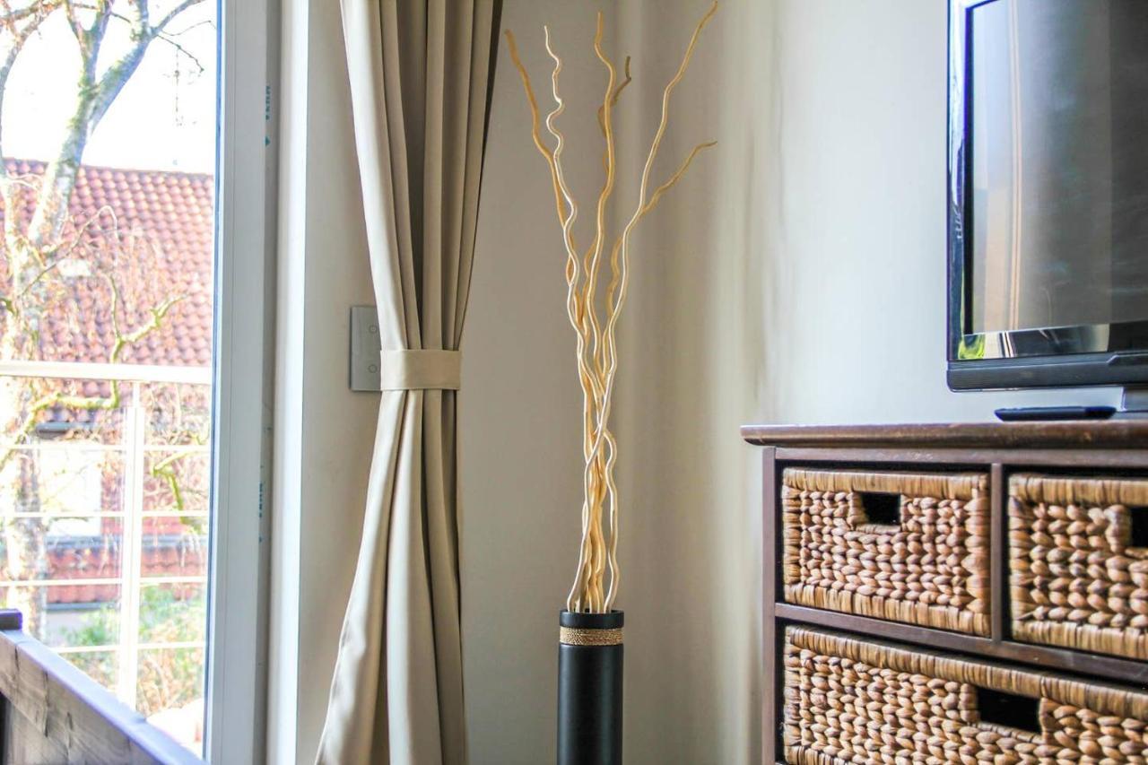 Exklusive 2 Mit Balkon In Lage! Appartement BRE